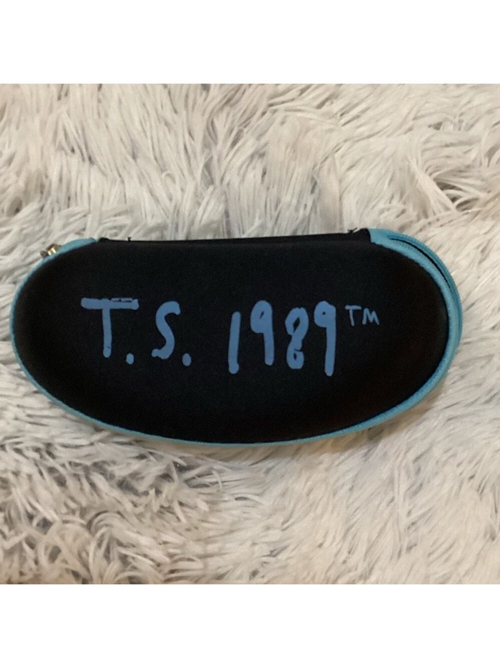 Taylor Swift 1989 World Tour VIP sun glasses case 
Used we a few flaws
